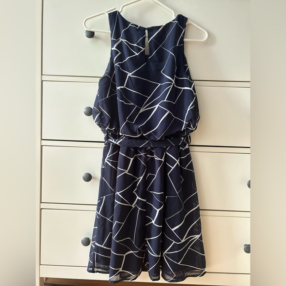 Navy dress - Picture 4 of 4